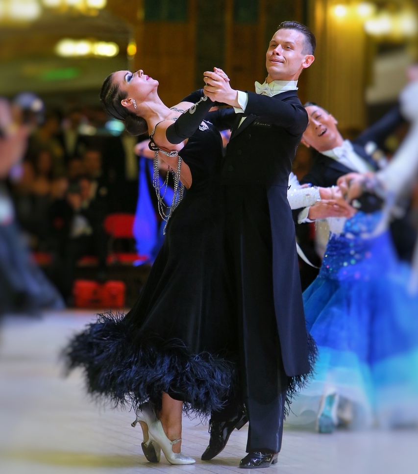 <span style="font-weight: 700;">Бальные танцы для взрослых</span>